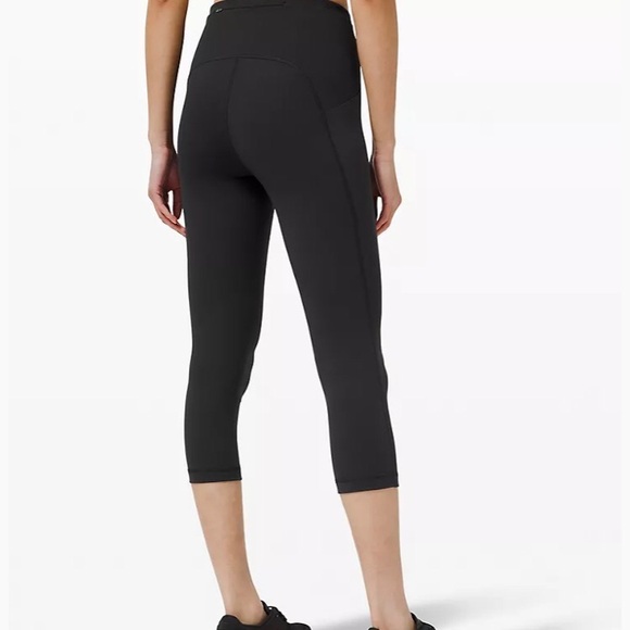 Hawaiian blue Lululemon Swift Speed Hi-Rise Running Crops (21”) - Picture 2 of 4